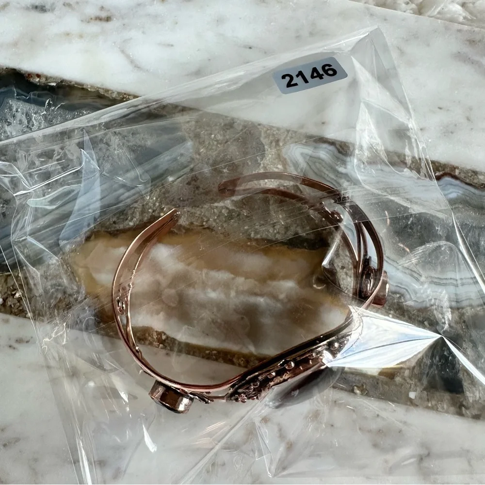 2146 Vintage-Inspired Black Stone and Copper Bracelet